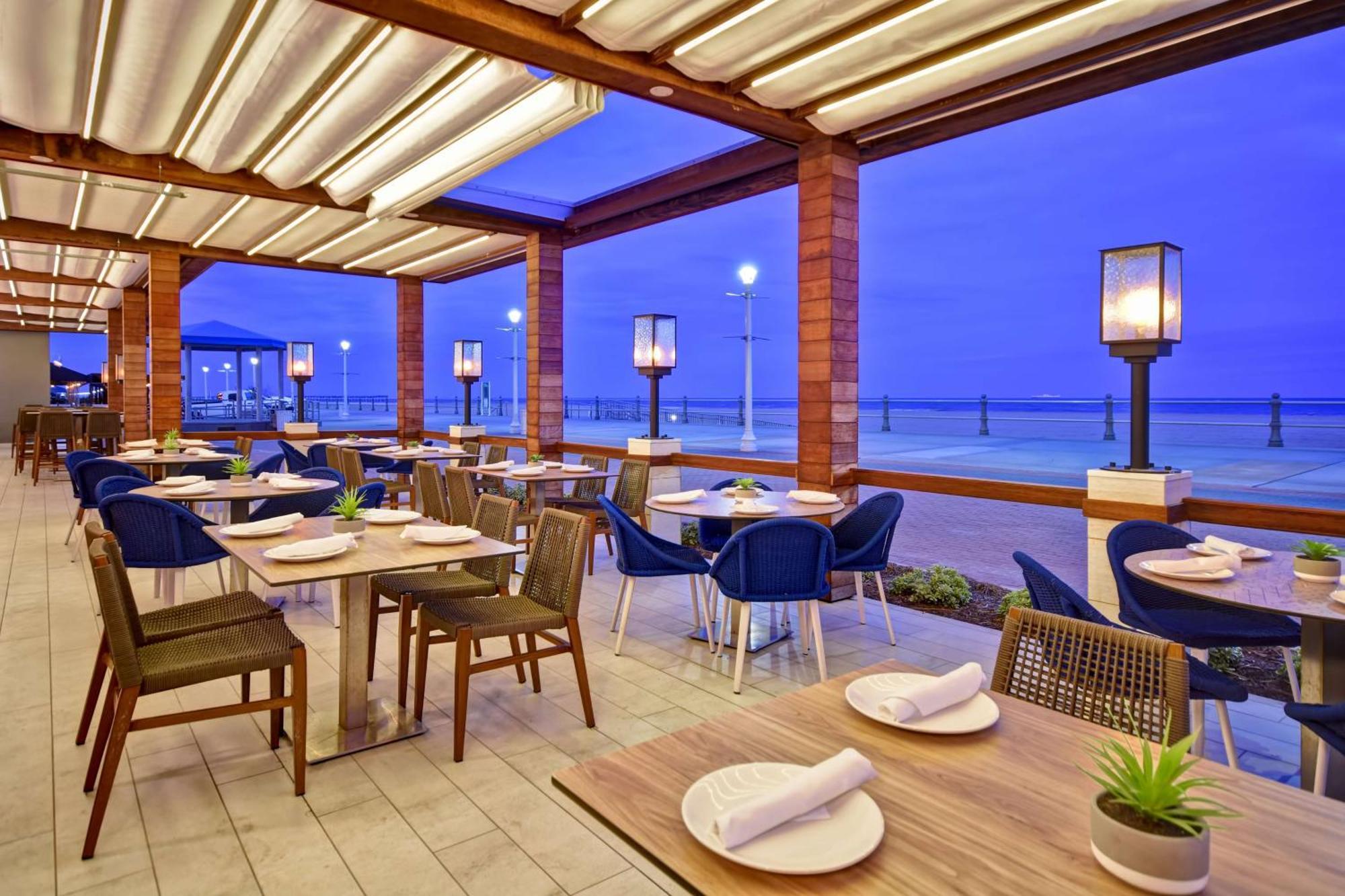 Doubletree By Hilton Oceanfront Virginia Beach Hotel Exterior photo